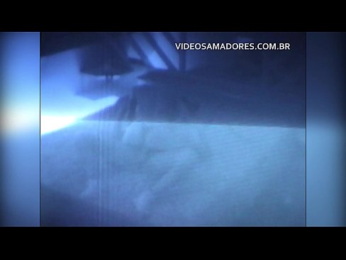 ❤️ O marido filma a mulher a foder o vizinho e descobre que ele é um cornudo Porno em pt.porngameshub.ru