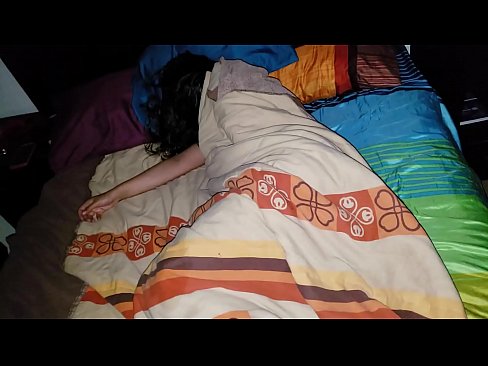 ❤️ Stepson berating a sua jovem madrasta enquanto ela dorme. Porno em pt.porngameshub.ru