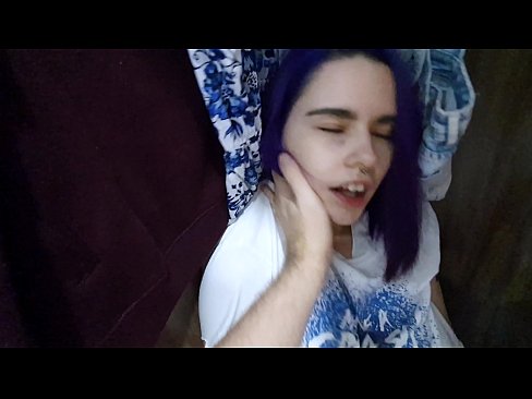 ❤️ Encontrei a minha irmã no armário e ajudei-a a ejacular Porno em pt.porngameshub.ru