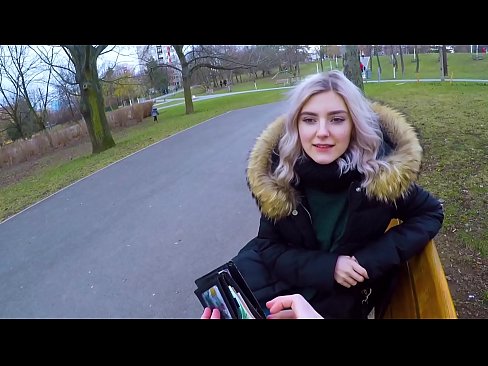 ❤️ Engole o esperma quente de um estranho por dinheiro - broche no parque por Eva Elfie Porno em pt.porngameshub.ru